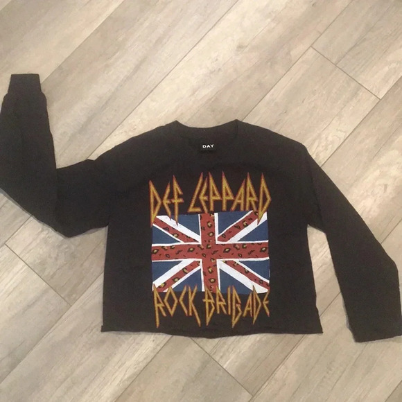 New Def‎ Leppard Crop tee - Picture 2 of 11